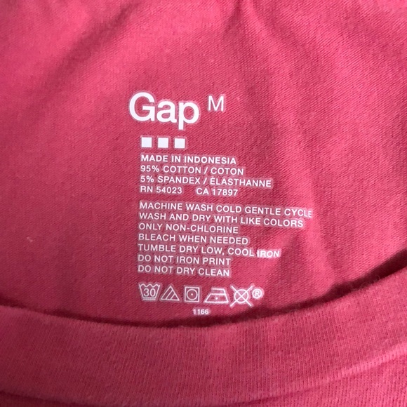 2 short sleeve knit tops by Gap - Picture 3 of 3